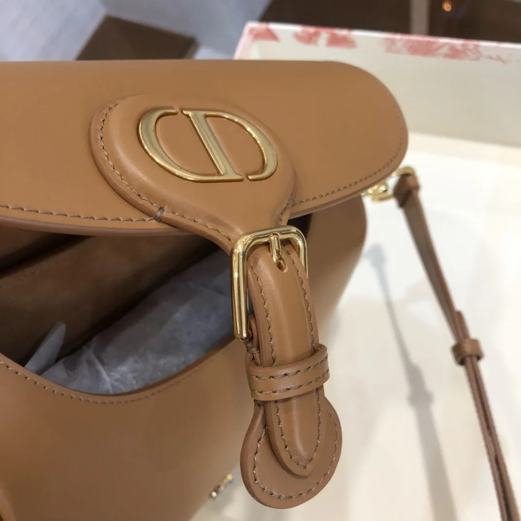 LARGE BOBBY BAG 27CM COGNAC-COLORED CALFSKIN