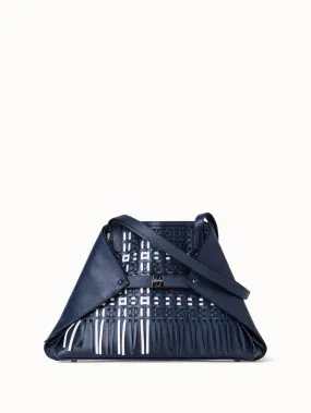 Small Ai Schultertasche aus gewebtem Leder mit Fransen